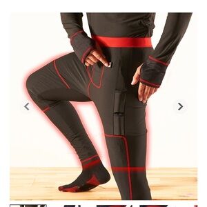 Sharper Image Black and Red Men's Thermal Set